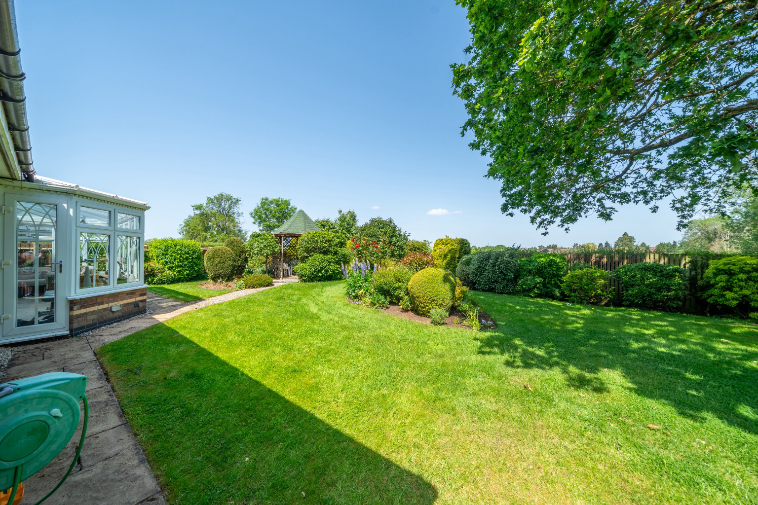 Chestnut Drive, Stretton Hall, Oadby, photo 2