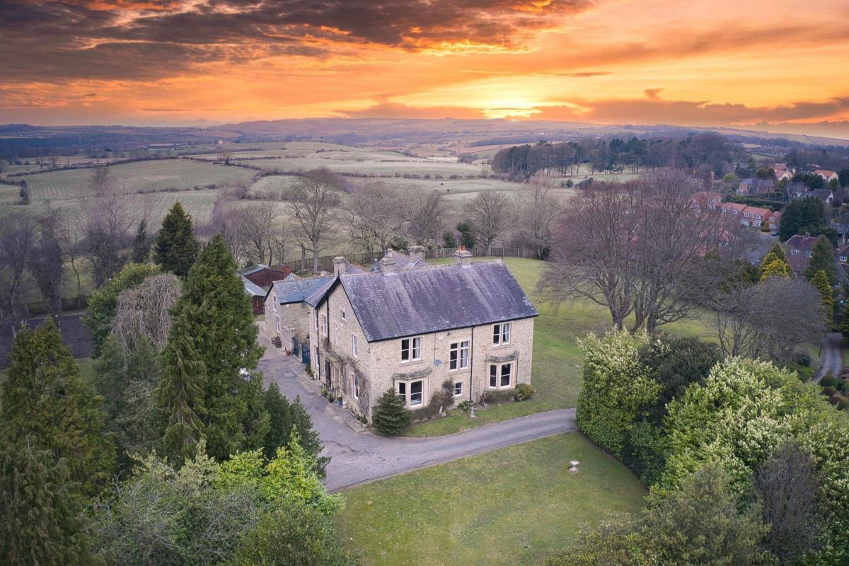 Fernhill Manor and Cottage, Crossgate Moor, Durham, County Durham, DH1 4JZ