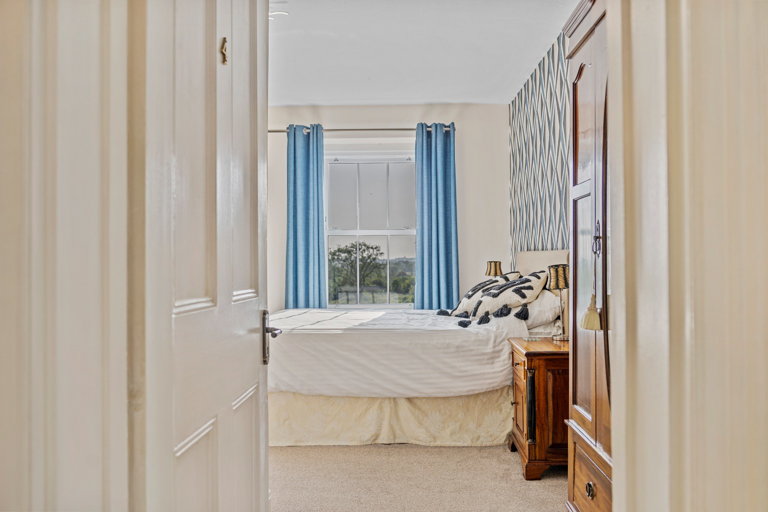 Character Home, Hill Lane, Brent Knoll, photo 43