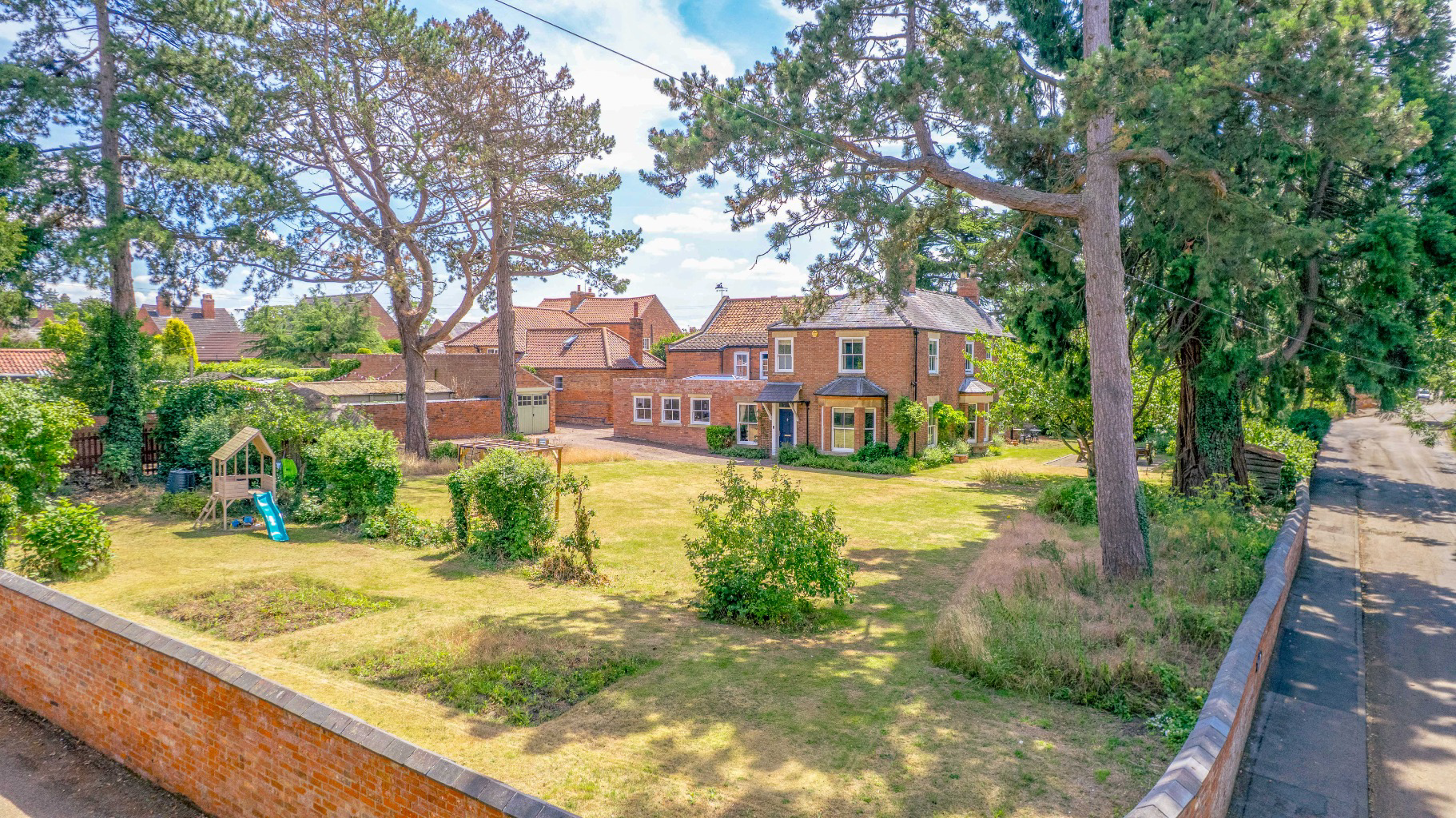 Low Street, Collingham, Newark, Nottinghamshire, NG23 7LS