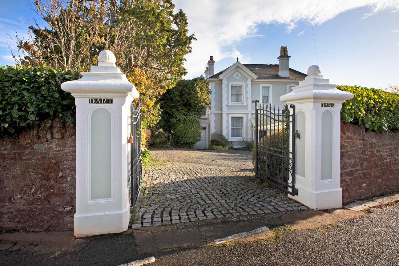 Burridge Road, Torquay, Devon, TQ2 6HG, photo 2