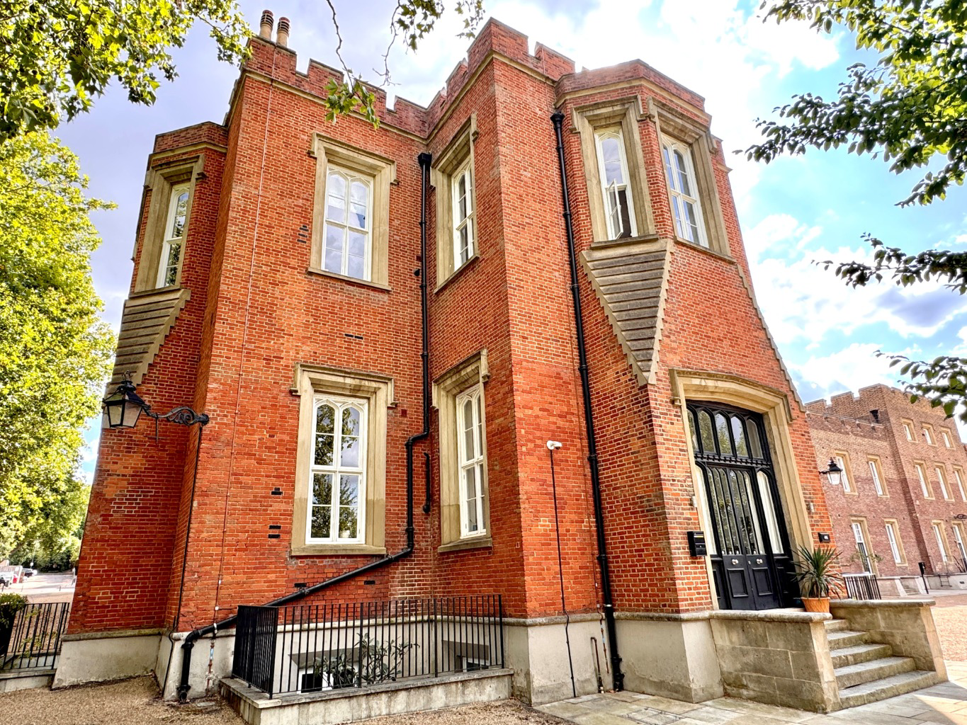 East Officers Apartments, 42 Parade Ground Path, Royal Military Academy, Woolwich, London, SE18 4BT, photo 3