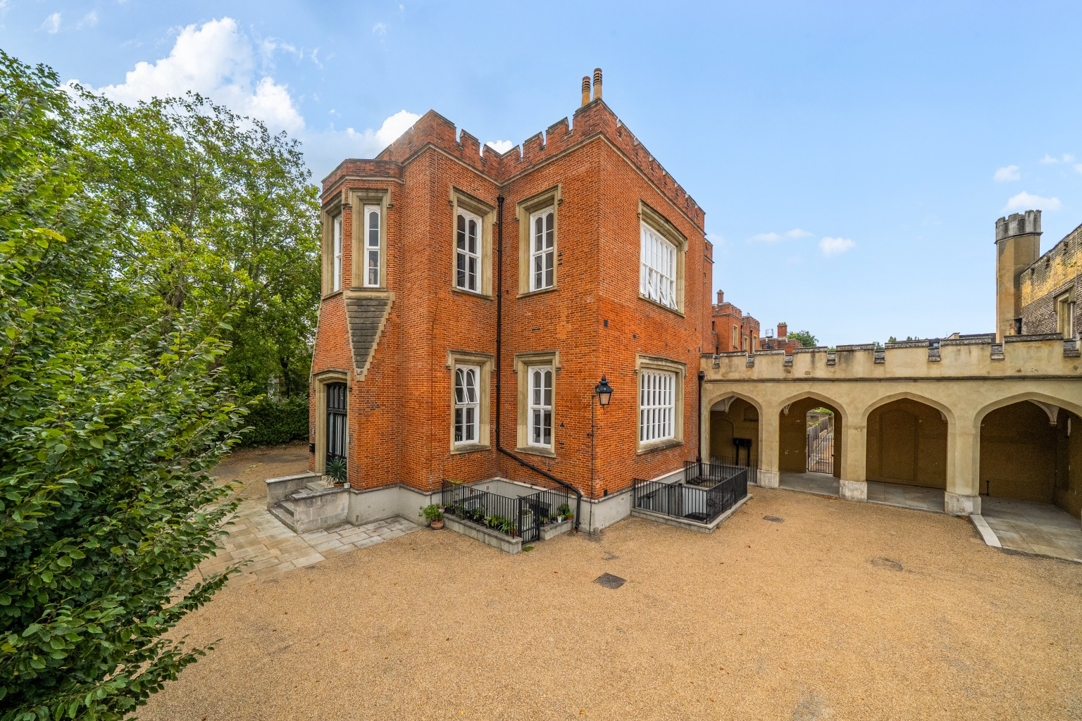 East Officers Apartments, 42 Parade Ground Path, Royal Military Academy, Woolwich, London, SE18 4BT, photo 6