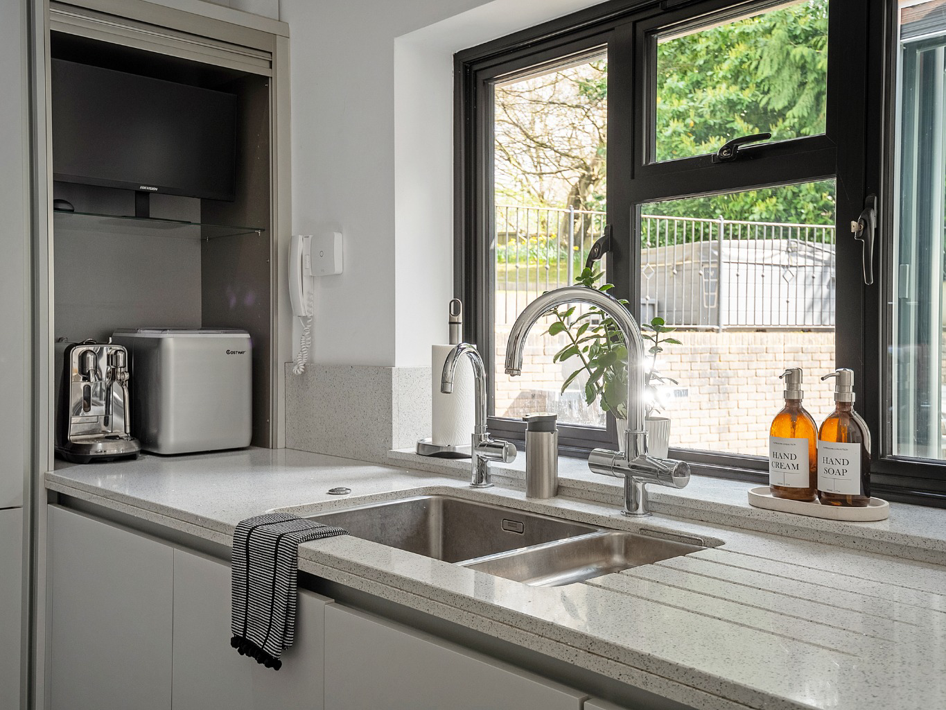 Weald Road, South Weald, Brentwood, Essex, CM14 5QG, photo 8