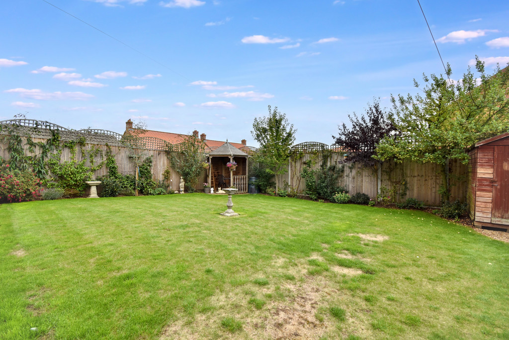 Charles Avenue, Louth LN11 0BG, photo 22