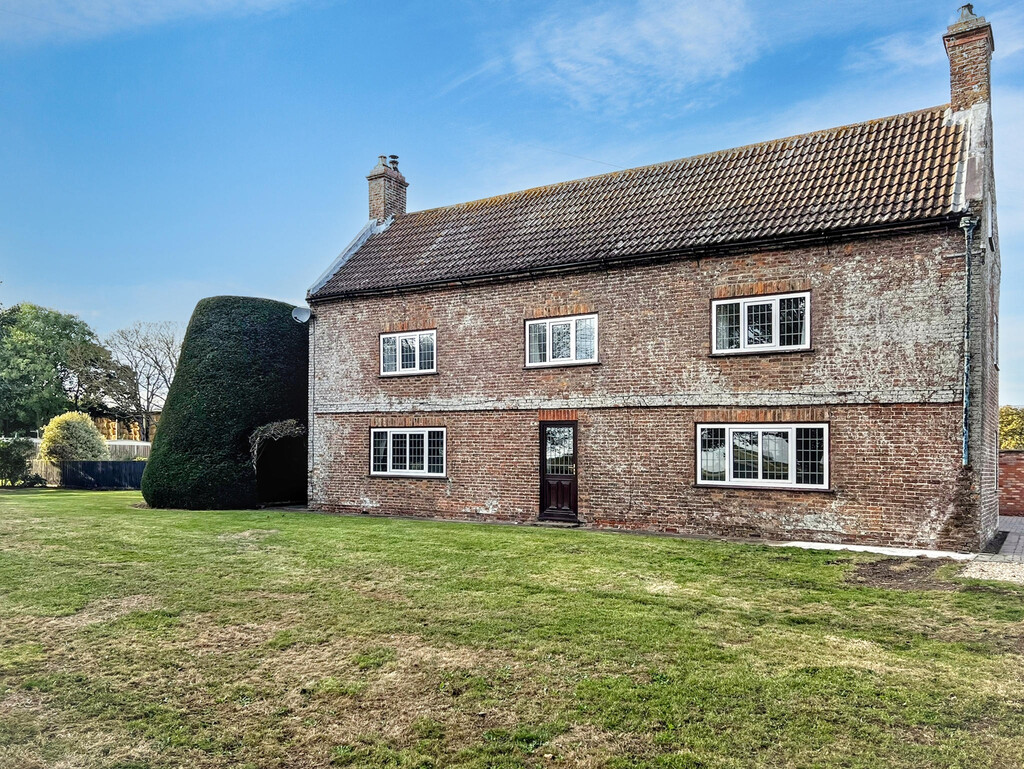 Louth Road, South Somercotes, Louth. LN11 7BW