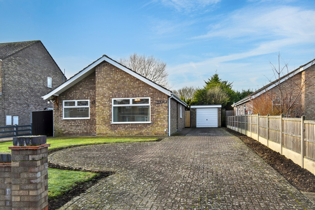 13 Spire View Road, Louth, LN11 8SL
