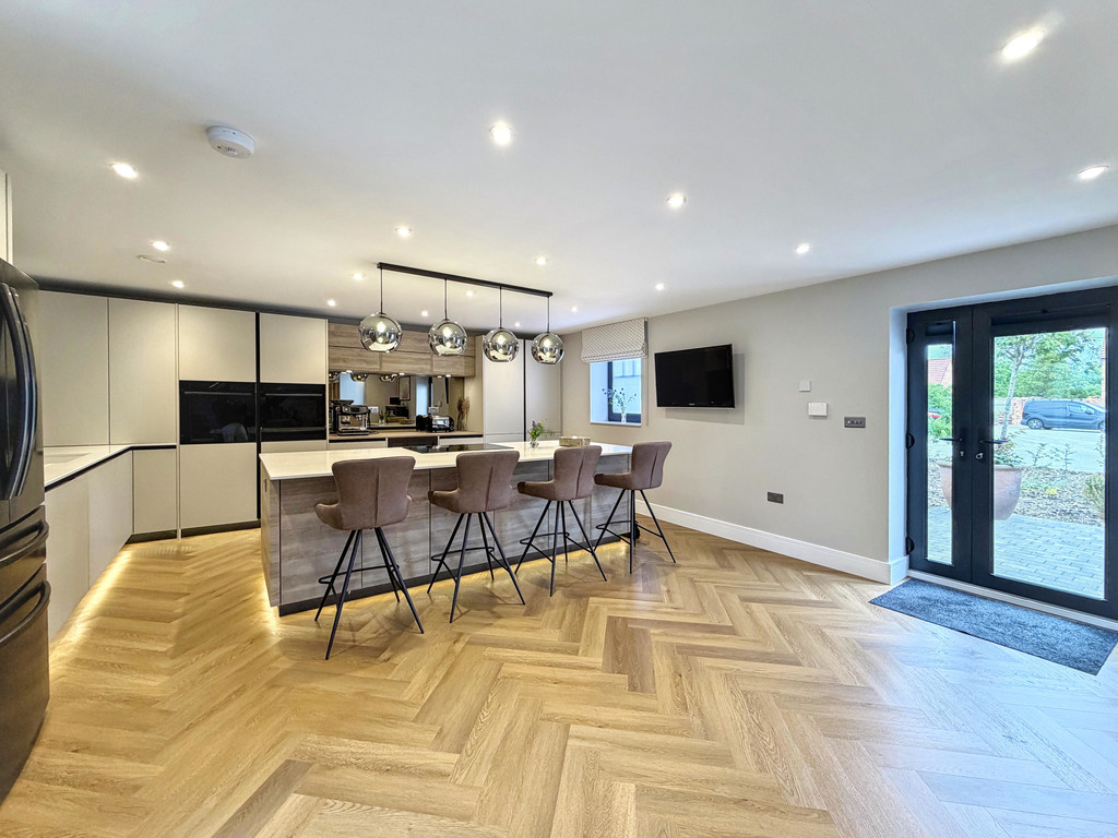 The Barn, Chestnut Grove, Glentham, LN8 2BW, photo 6