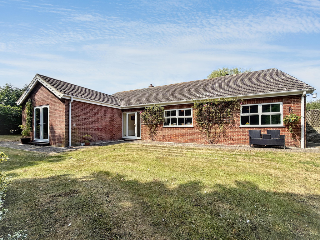 The Wayfarers, Church Lane, Marshchapel, DN36 5TW, photo 3