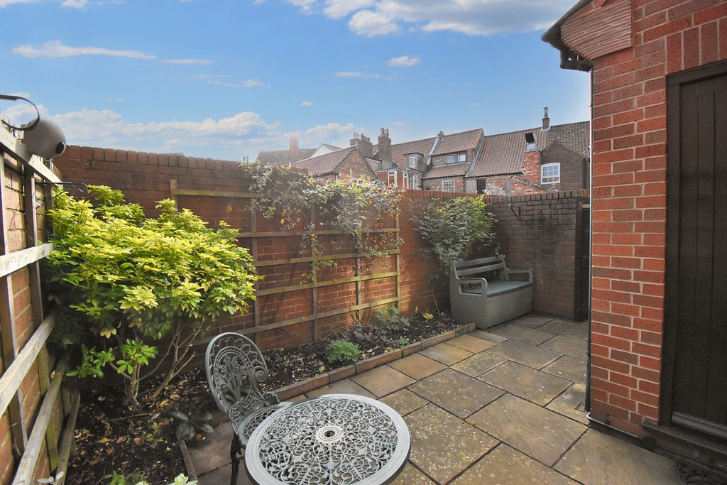Royal Oak Court, Louth LN11 9JA, photo 2