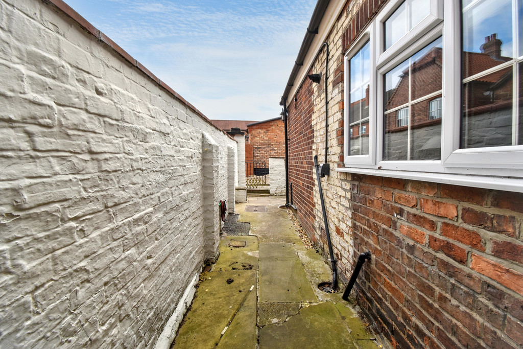 43 Upgate, Louth LN11 9HD, photo 17