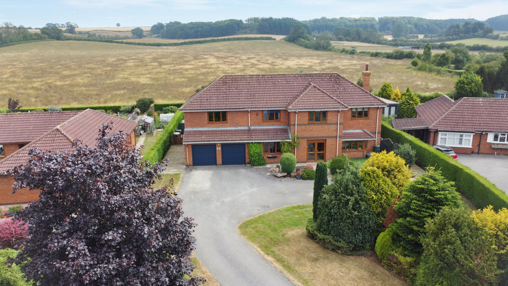 5 Glebe Close, Donington-on-Bain, LN11 9TS