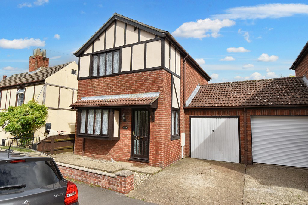 The Farriers, High Street, Binbrook LN8 6BH