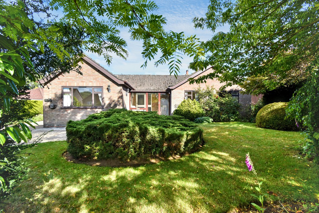 Castcliffe Lodge, Salmonby Road, Tetford LN9 6PY