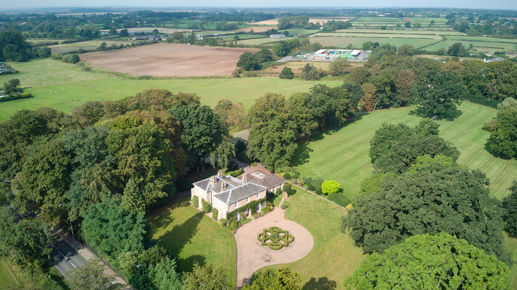 The Elms, Gainsborough Road, Market Rasen LN8 3JW, photo 3