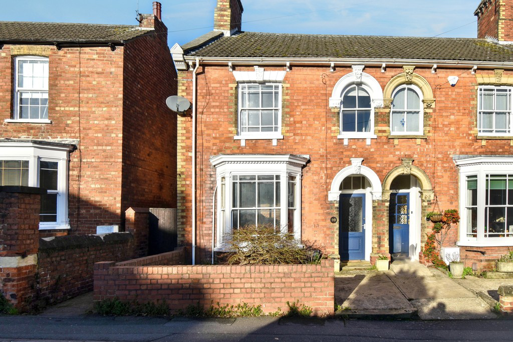 99 Kidgate, Louth LN11 9BT