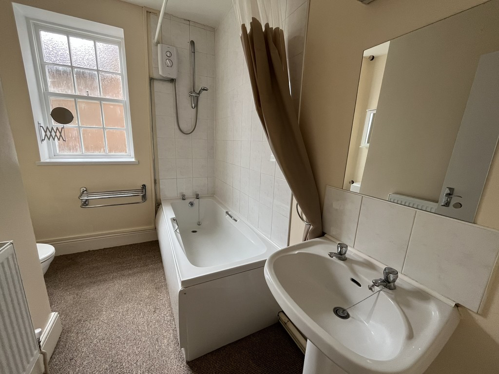Chequergate, Louth. LN11 0LH, photo 8