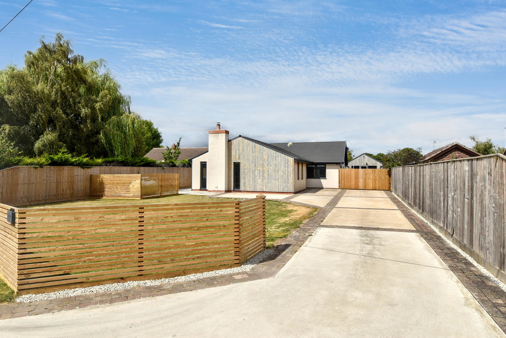Vilamoura, Meadow Lane, North Cockerington LN11 7ER