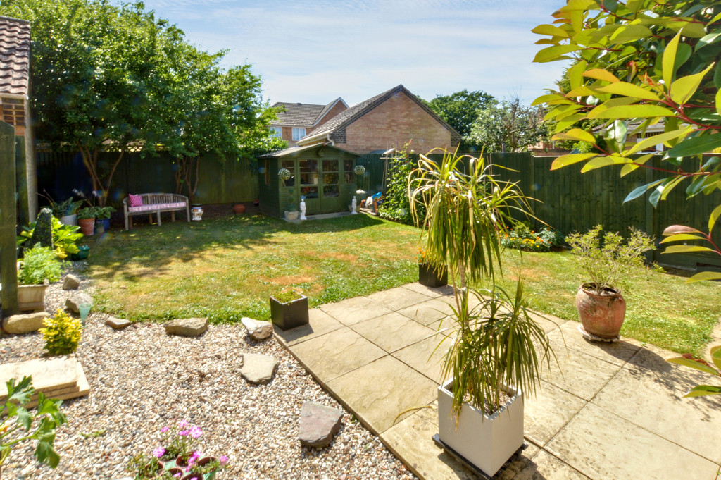 24 Eresbie Road, Louth LN11 8YG, photo 2