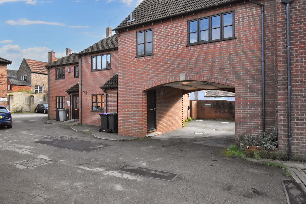 Royal Oak Court