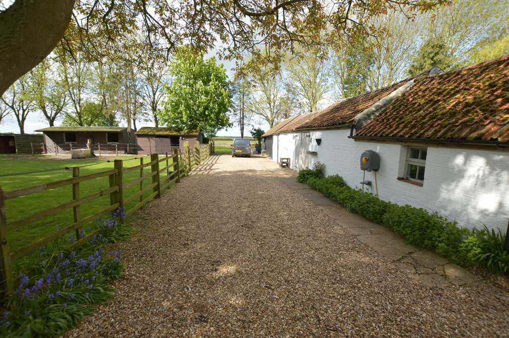 Bramble Cottage , East Keal Fen, PE23 4AB, photo 3