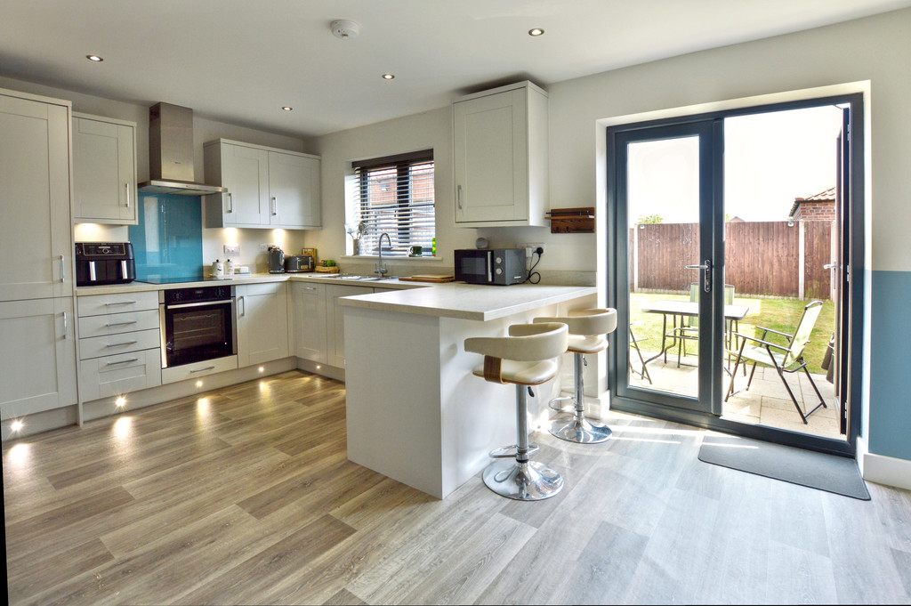 2, Bee Orchid Way, Louth LN11 0FP, photo 2