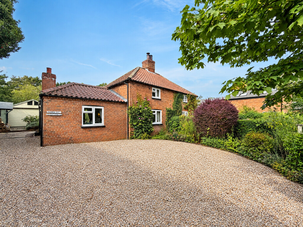 Bumble Bee Cottage, Barkwith Road, South Willingham, LN8 6NN