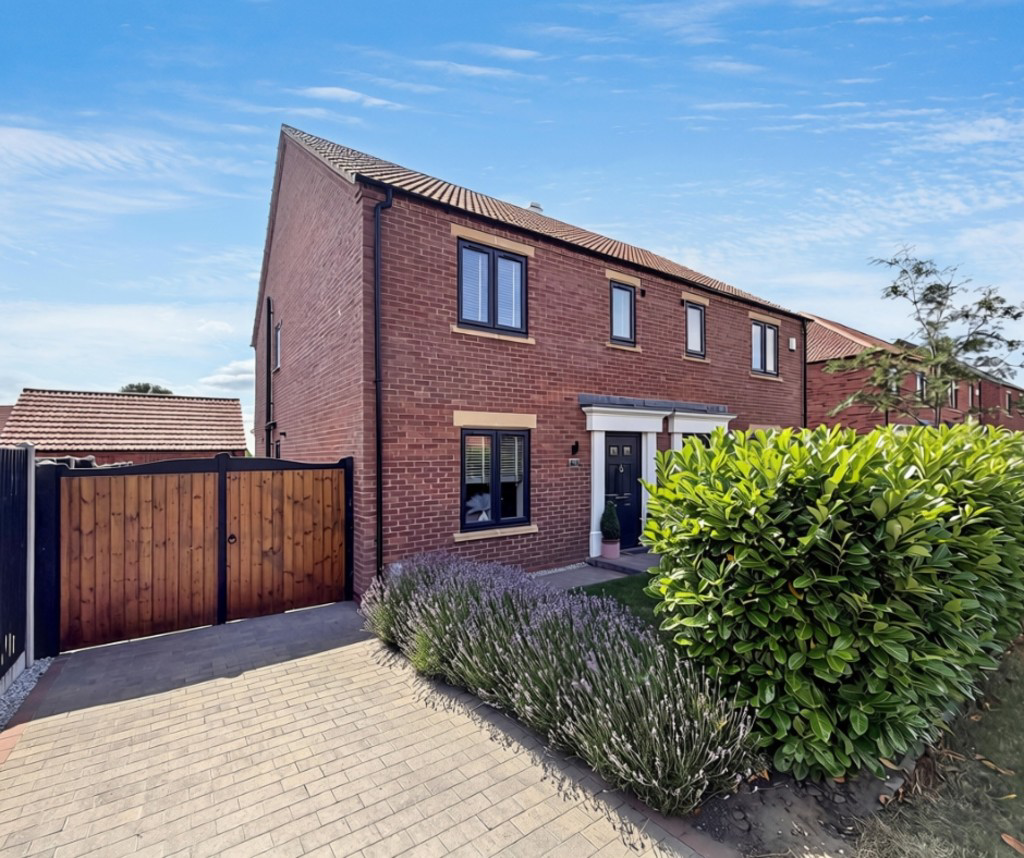 48 Daisy Way, Louth, LN11 0FS