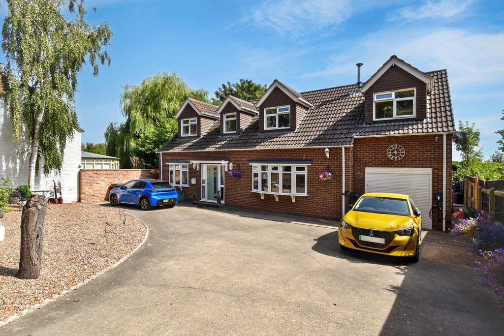 Darton Place, Church End, North Somercotes LN11 7PZ