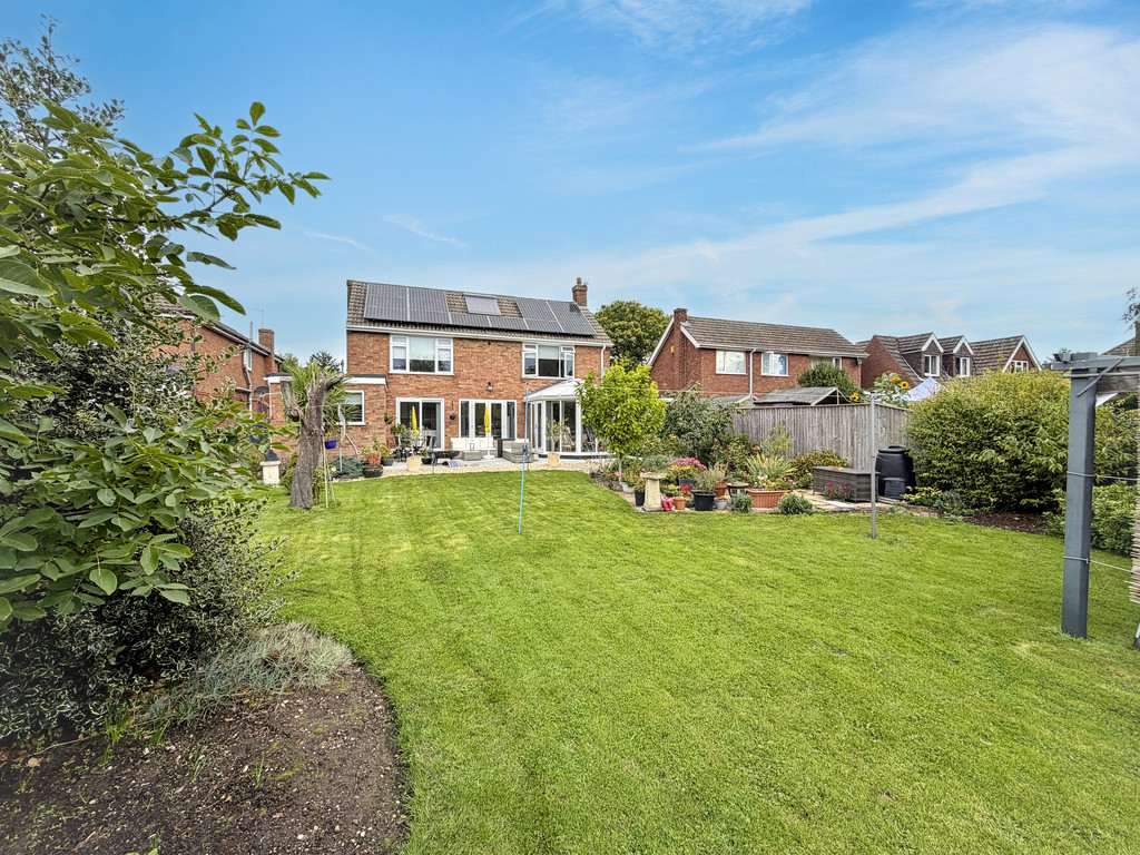Micklegarth, Mill Lane, Grainthorpe, LN11 7HU