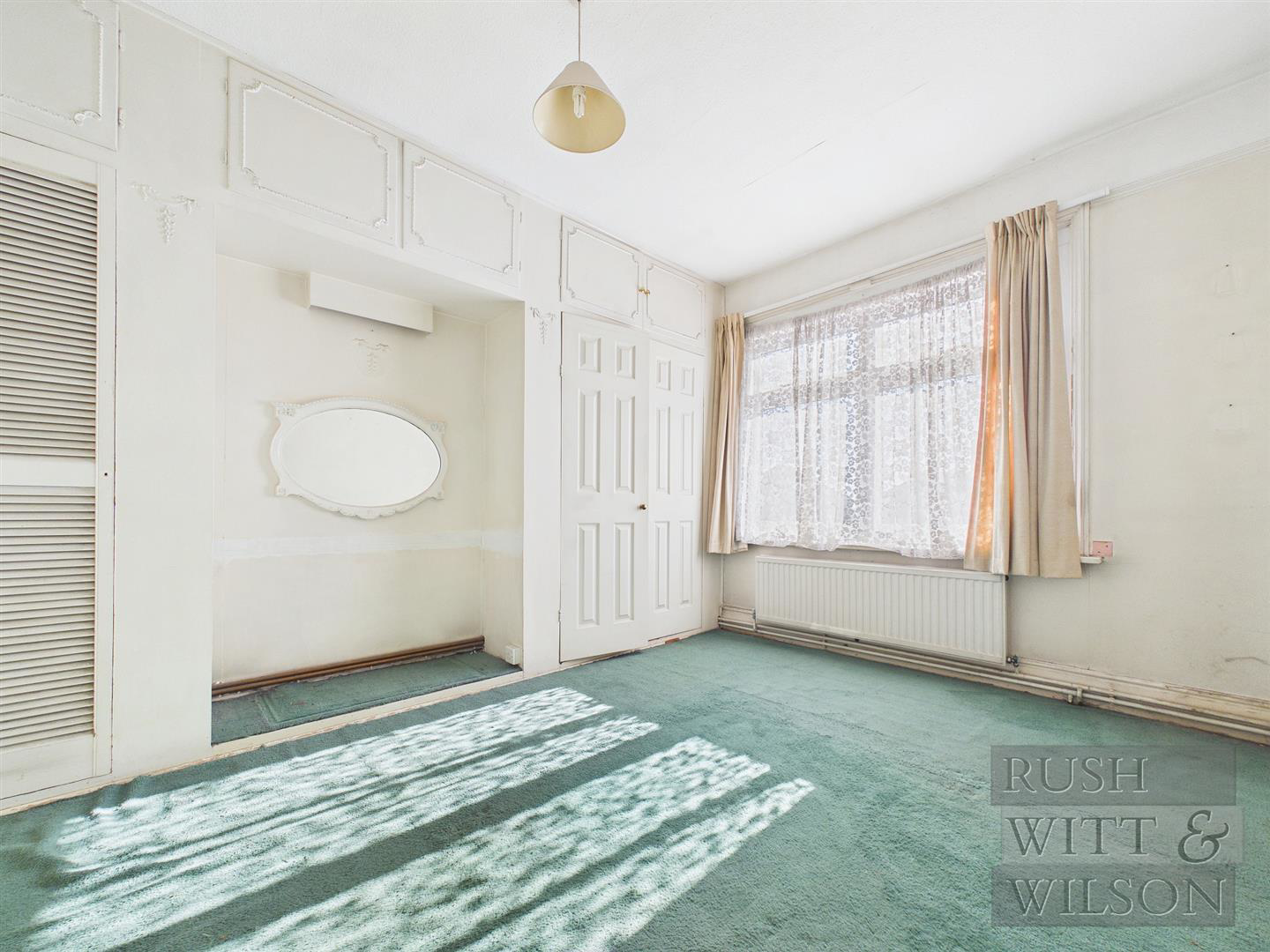 Sedlescombe Road North, St. Leonards-On-Sea, photo 9