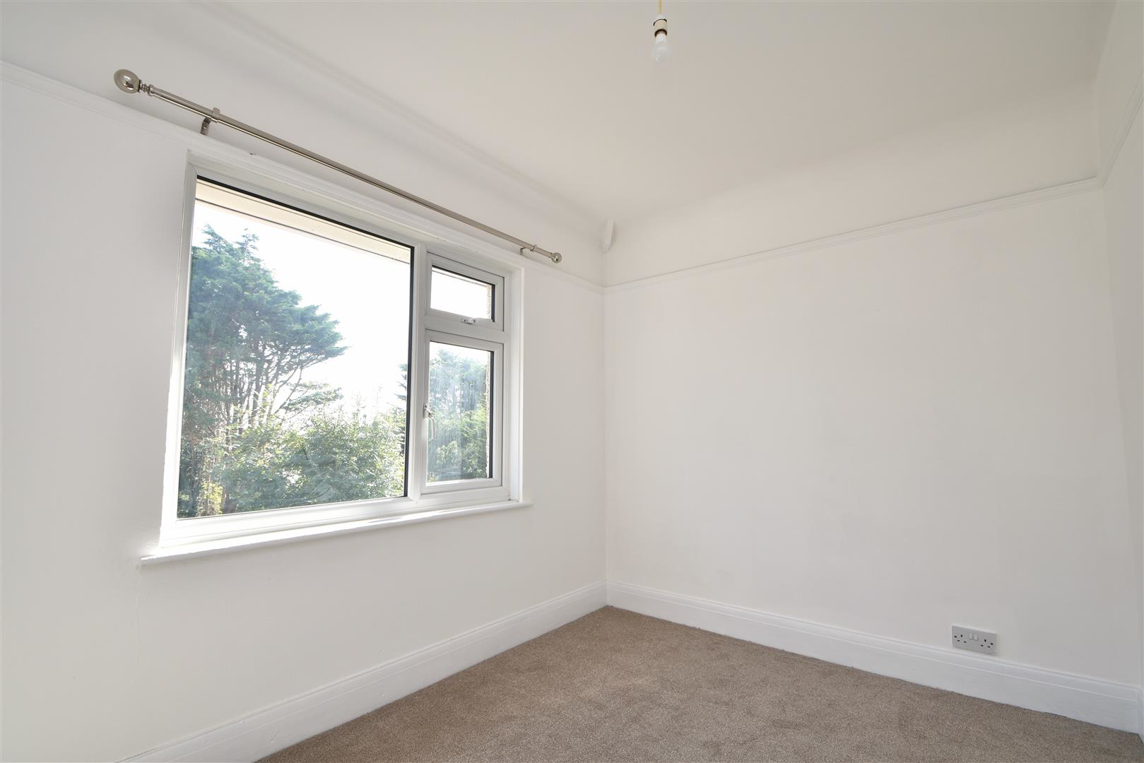 Abbey Drive, St. Leonards-On-Sea, photo 11