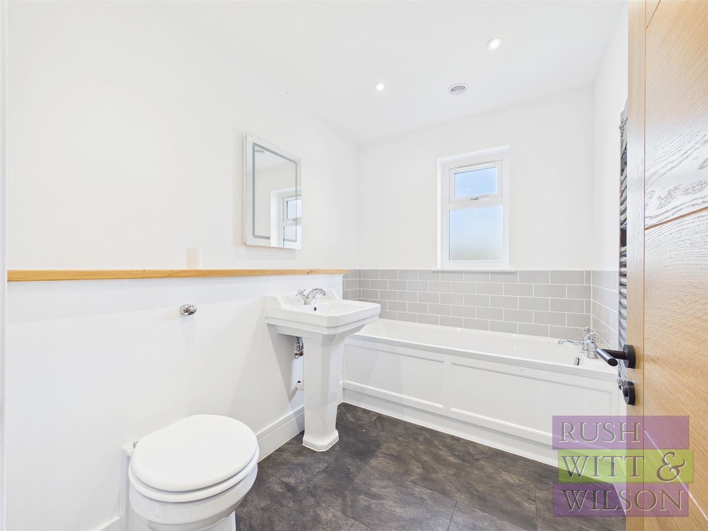 Heath Road, Appledore, photo 14
