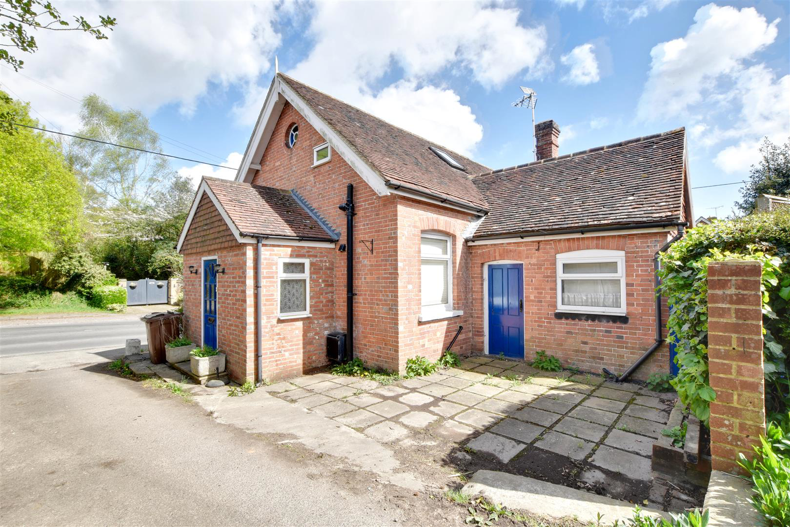 Main Street, Peasmarsh, photo 9