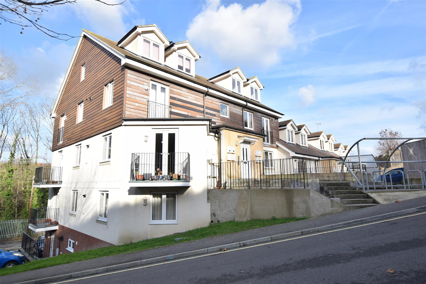 Broomgrove Road