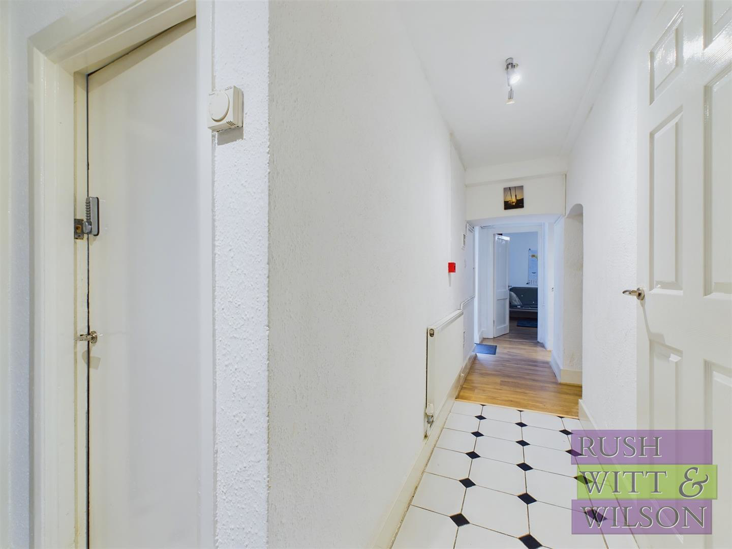 Eversfield Place, St. Leonards-On-Sea, photo 17