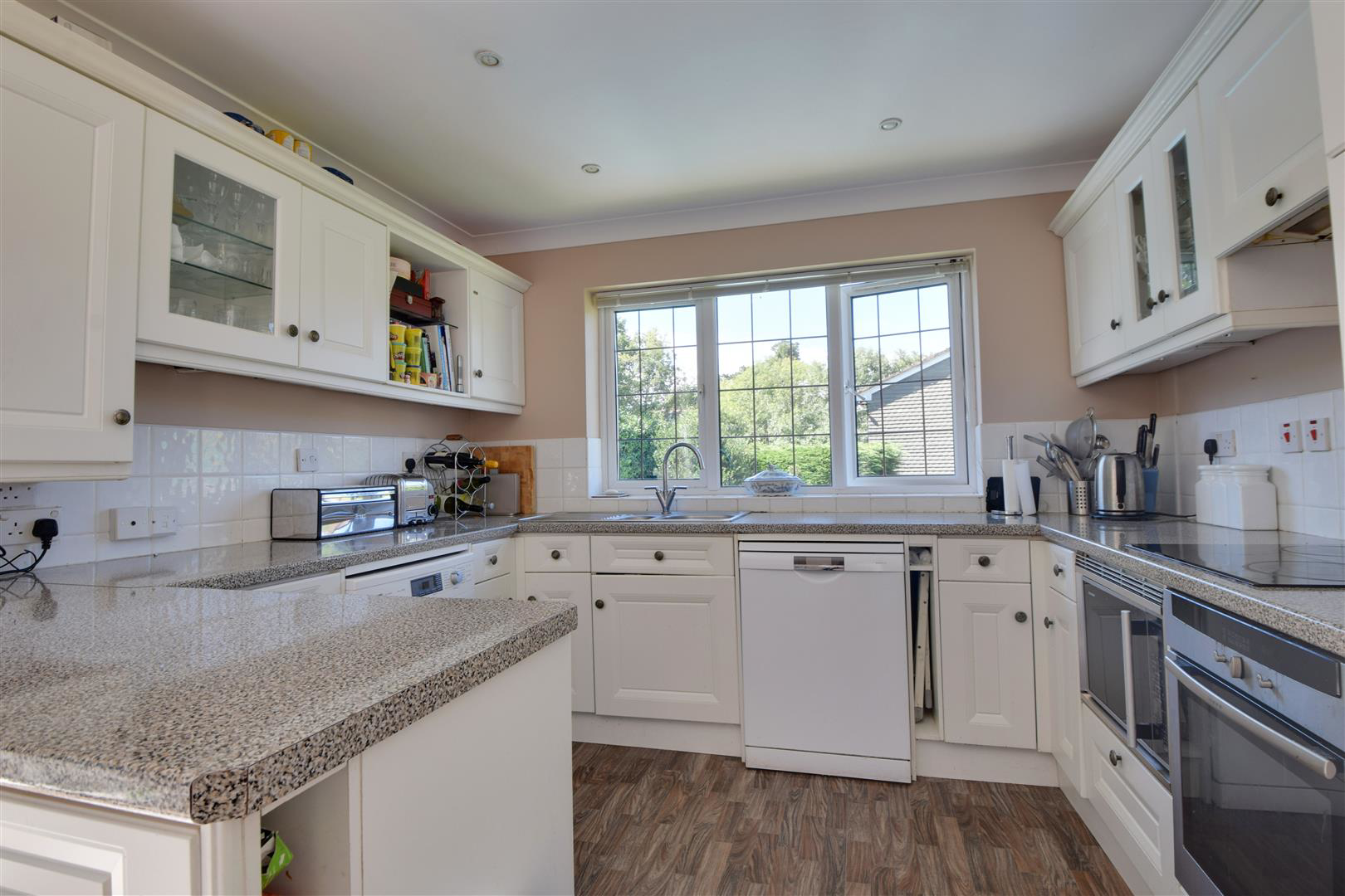 Foxcote, St. Leonards-On-Sea, photo 5