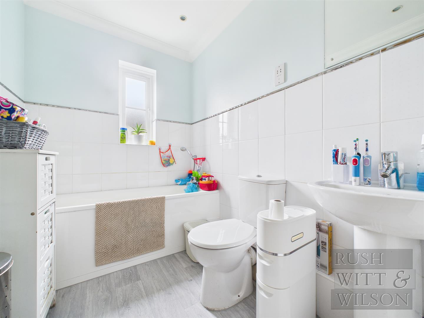 Welton Rise, St Leonards on Sea, photo 13