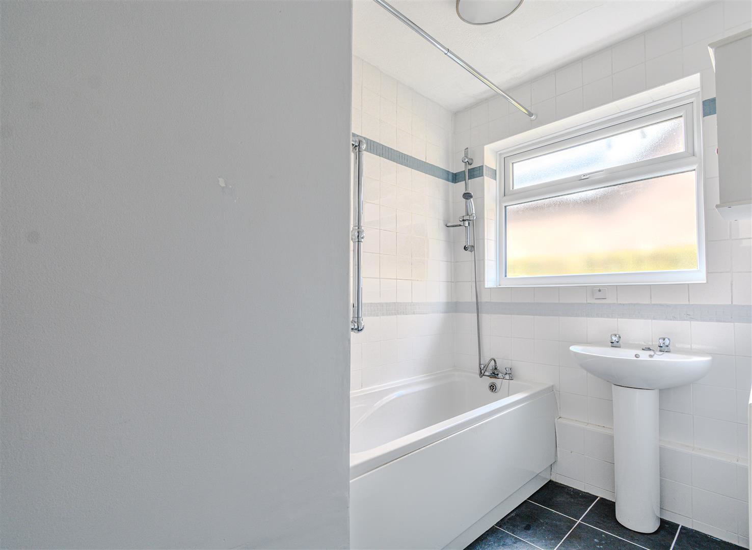 Sandrock Hill, Crowhurst, photo 12