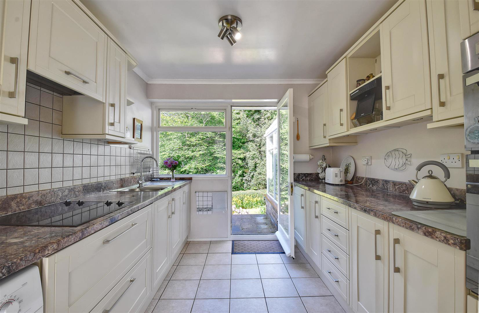 Haffenden Road, Tenterden, photo 5