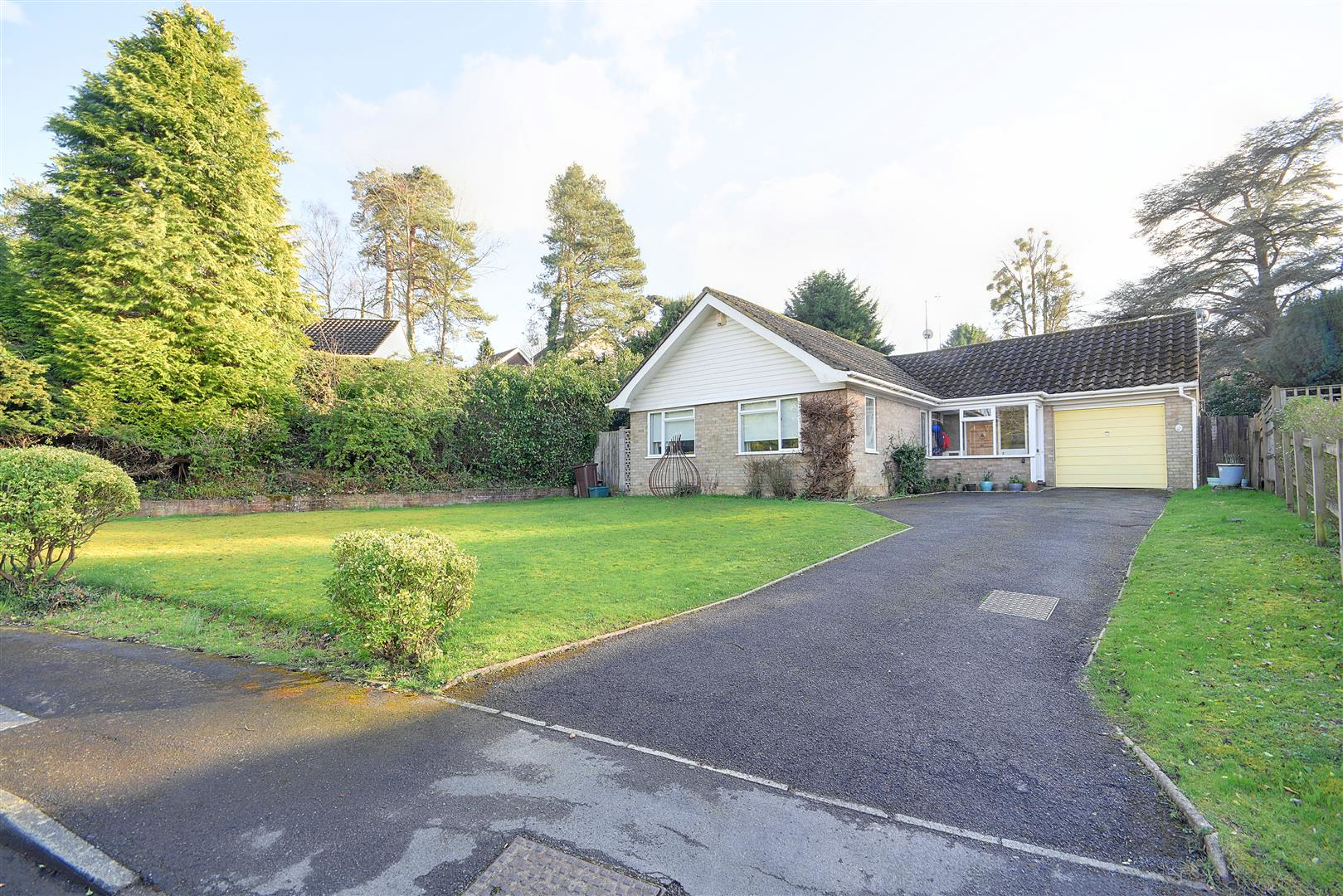 Oakfield, Hawkhurst