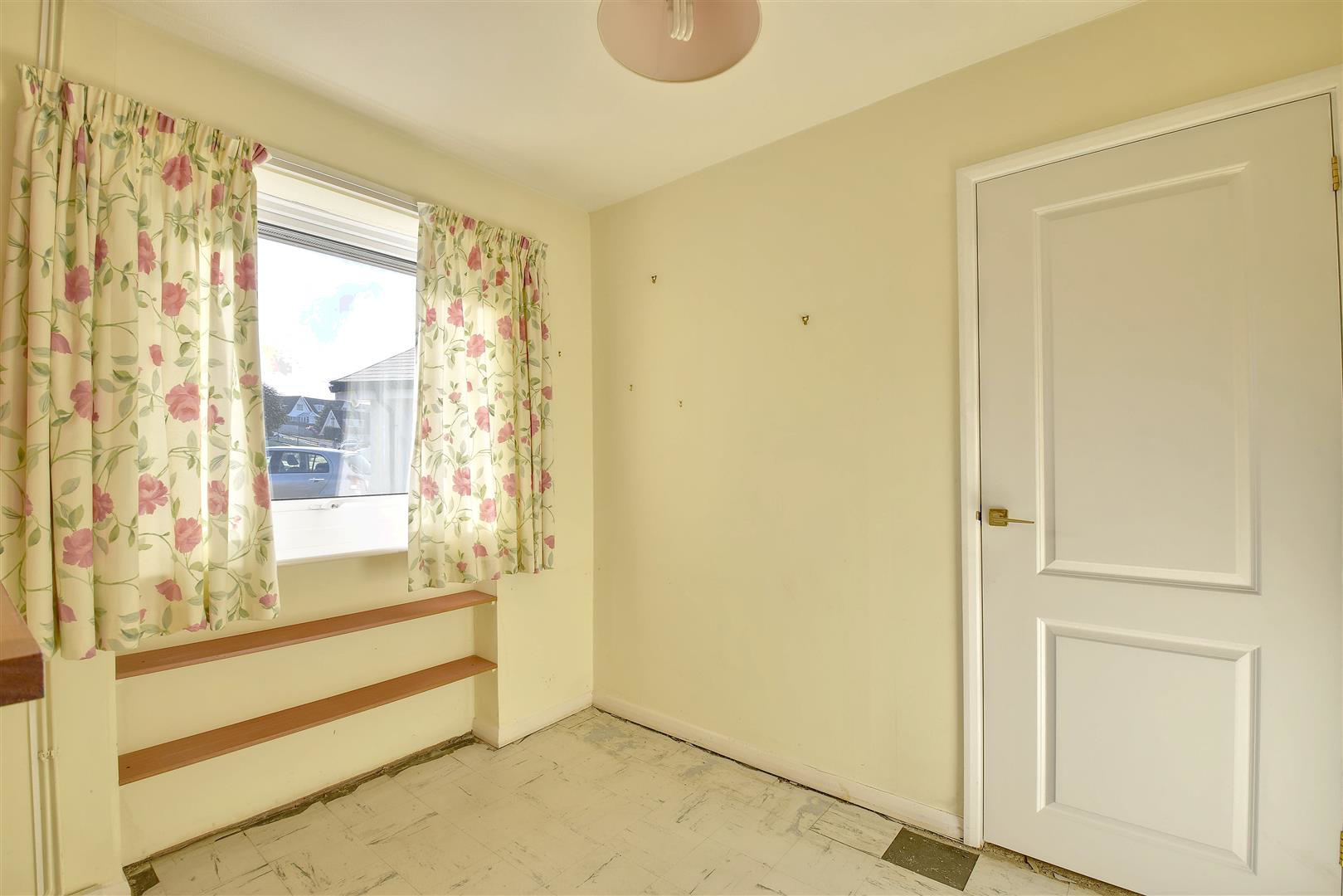 Haffenden Road, Tenterden, photo 17