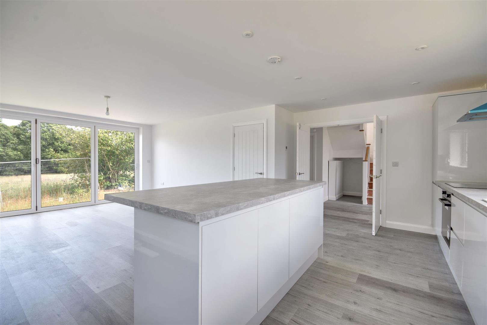 Chitcombe Road, Broad Oak, photo 9