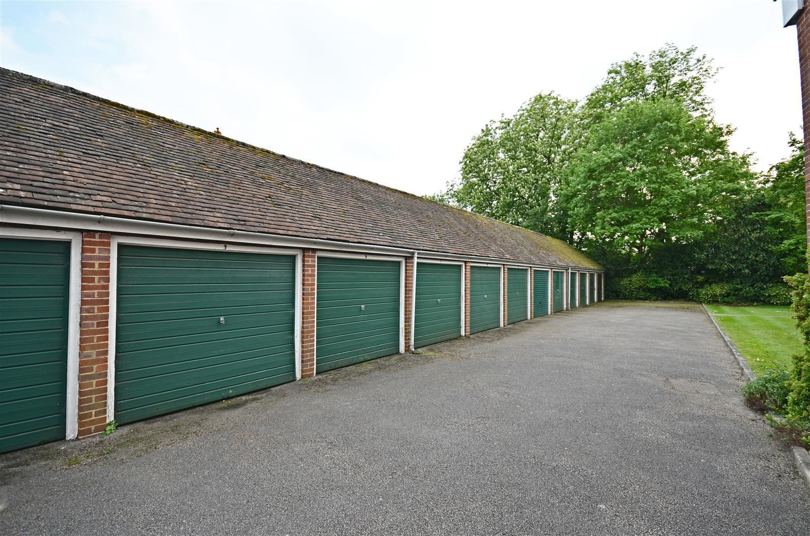 Oaks Road, Tenterden, photo 8