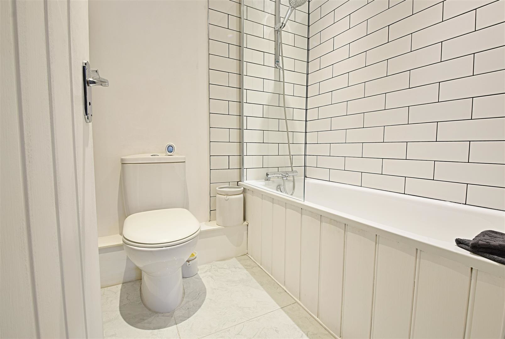 Oaks Road, Tenterden, photo 10
