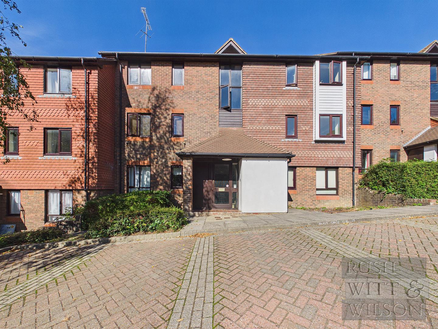 Woodhams Close, Battle