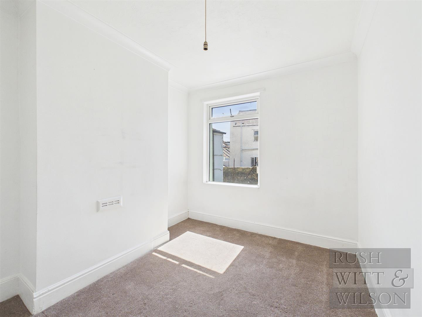 Lower South Road, St. Leonards-On-Sea, photo 8