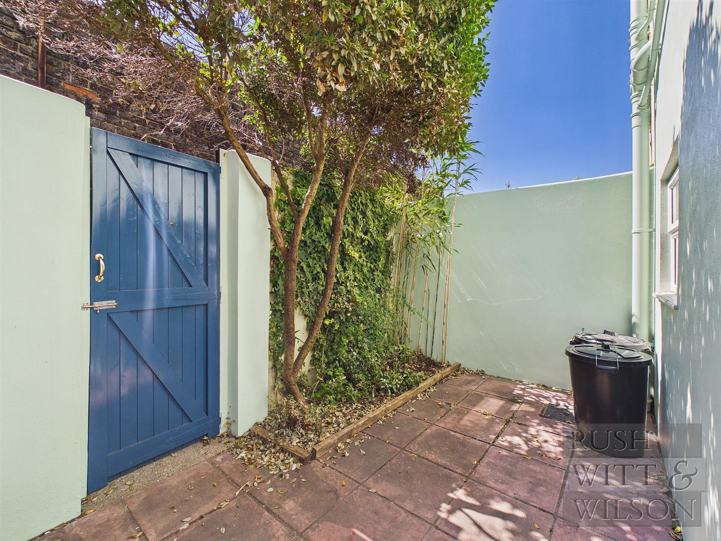 Lower South Road, St. Leonards-On-Sea, photo 16