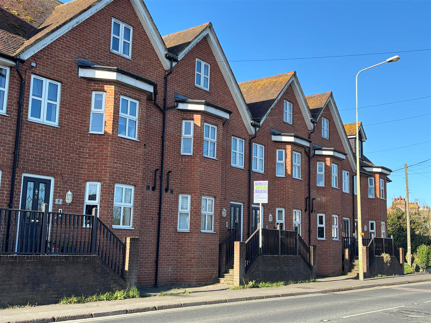 4 Quayside Court