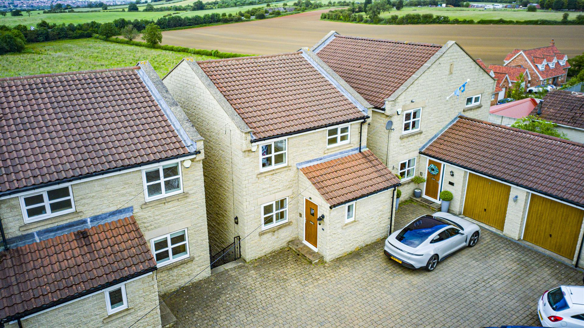 Greaves Sike Lane, Micklebring, Rotherham, photo 18